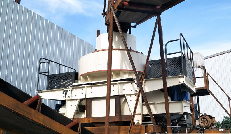 VSI沖擊式制砂機(jī)現(xiàn)場實拍 VSI沖擊式制砂機(jī)現(xiàn)場實拍