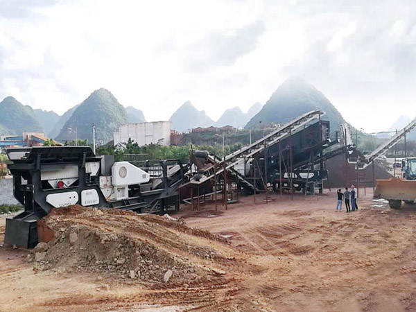 山東客戶移動制砂機現場